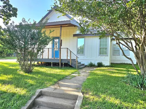 1029 W Shepherd St, Denison, TX 75020