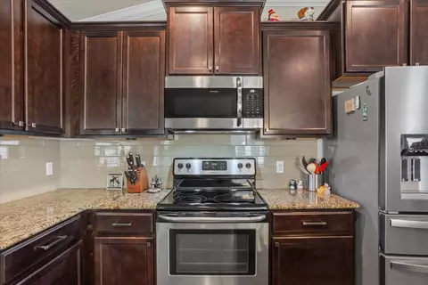 Kitchen - 5308 Tama Dr, Waco, TX 76708 photo 4 of 4