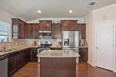 Kitchen - 5308 Tama Dr, Waco, TX 76708 photo 3 of 4