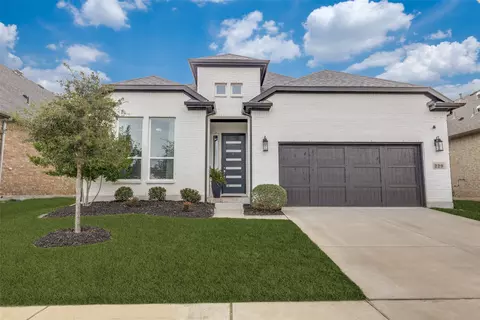 229 Savannah Ln, Oak Point, TX 75068