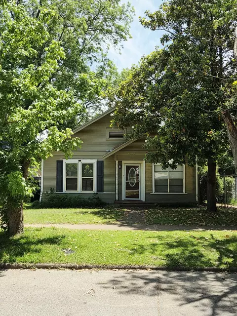 1120 W Main St, Denison, TX 75020