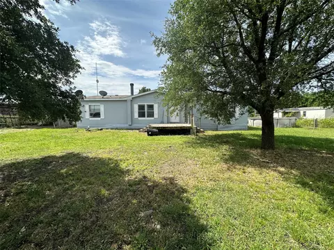 3360 Old Sherman Rd, Whitesboro, TX 76273