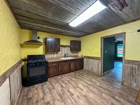 Kitchen - 606 Lilly St, Cleburne, TX 76033 photo 1 of 1