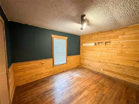Bedroom - 606 Lilly St, Cleburne, TX 76033 photo 1 of 3