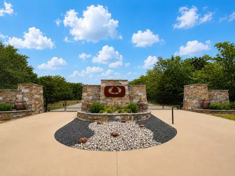 109 Lakeview Trl, Mabank, TX 75147