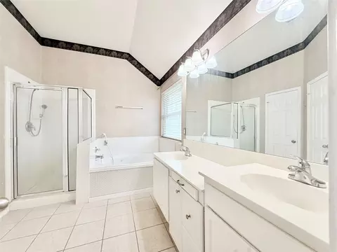 Bath - 10123 Andre Dr, Irving, TX 75063 photo 2 of 3