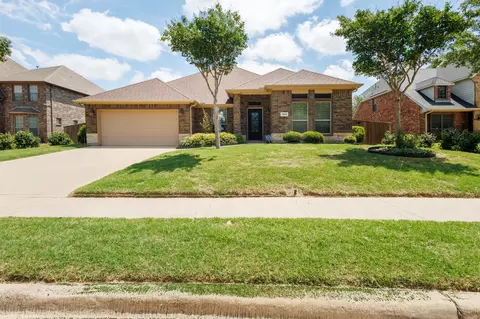 1004 Keats Dr, Desoto, TX 75115