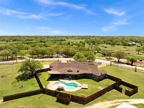 4031 Burleson Retta Rd, Burleson, TX 76028