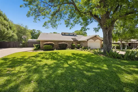 1203 Oakwood Trl, Southlake, TX 76092
