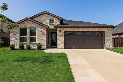 1059 Lake Trail Dr, Little Elm, TX 75068