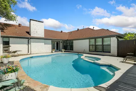 6626 Harvest Glen Dr, Dallas, TX 75248