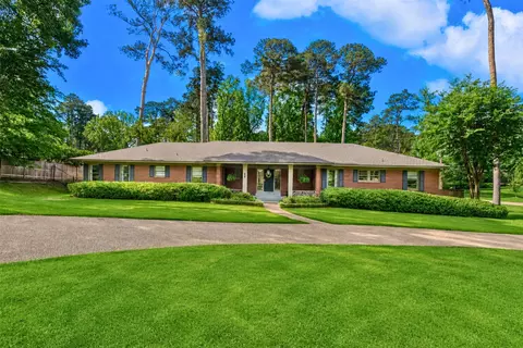 551 Sherwood Rd, Shreveport, LA 71106