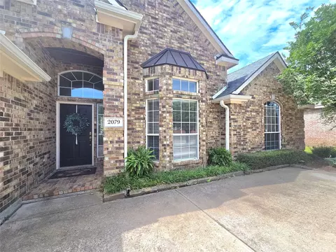 2079 Fair Oaks Cir, Corinth, TX 76210