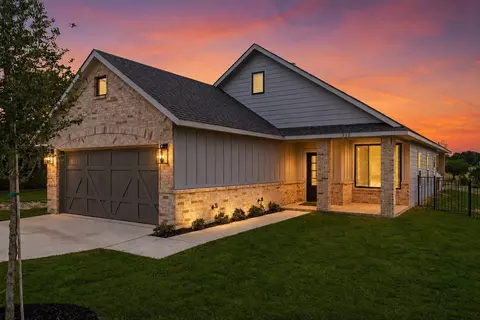 312 3rd St, Hillsboro, TX 76645