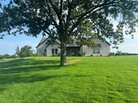 205 Cobb Rd, Leonard, TX 75452