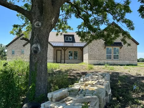 205 Cobb Rd, Leonard, TX 75452