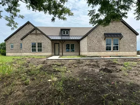 205 Cobb Rd, Leonard, TX 75452