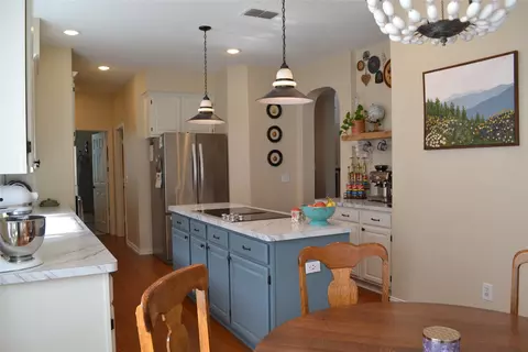 Kitchen - 3220 Peppertree Pl, Plano, TX 75074 photo 3 of 4