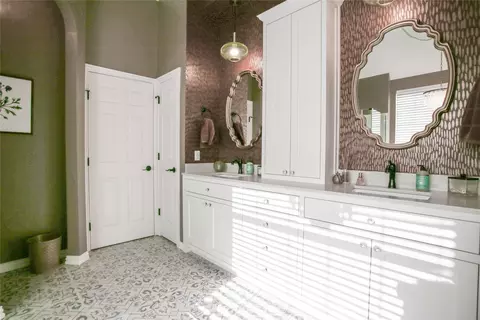 Bath - 3220 Peppertree Pl, Plano, TX 75074 photo 7 of 9