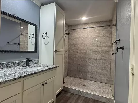 Bath - 8261 County Road 381, Tyler, TX 75708 photo 1 of 1
