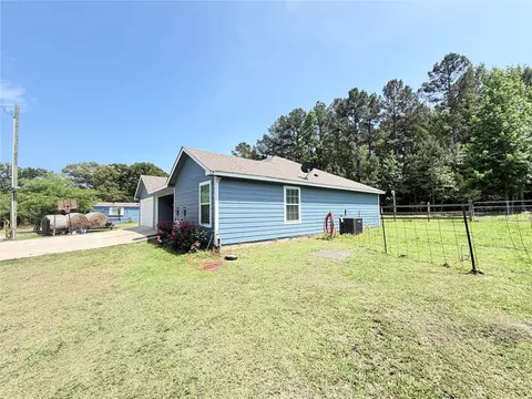 Exterior - 8261 County Road 381, Tyler, TX 75708 photo 7 of 18