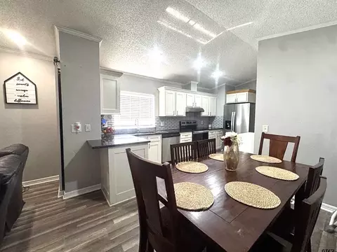 Dining - 8261 County Road 381, Tyler, TX 75708 photo 1 of 1