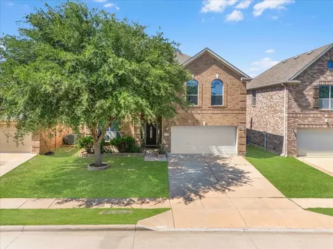 1725 Birds Eye Rd, Fort Worth, TX 76177