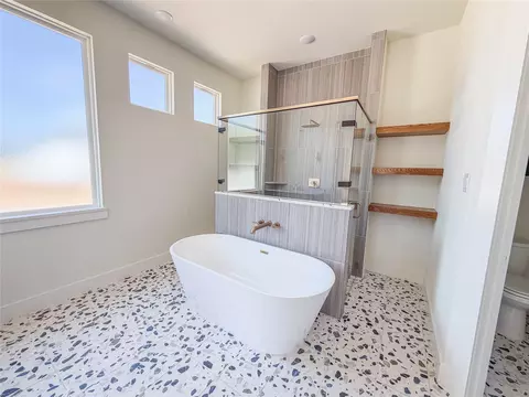 Bath - 3860 Jacks Loop, Midlothian, TX 76065 photo 1 of 3