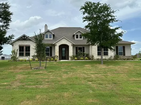 410 Cobb Rd, Leonard, TX 75452