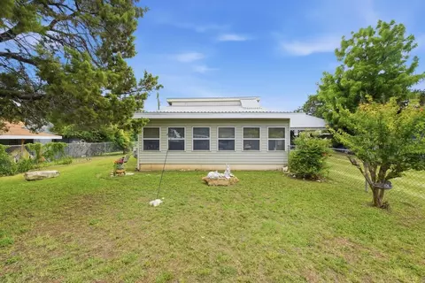 106 Tammi Run Ln, Whitney, TX 76692