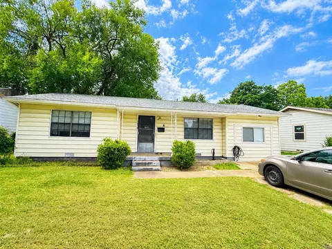 1915 English St, Irving, TX 75061