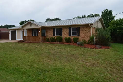 2024 Walker St, Granbury, TX 76048