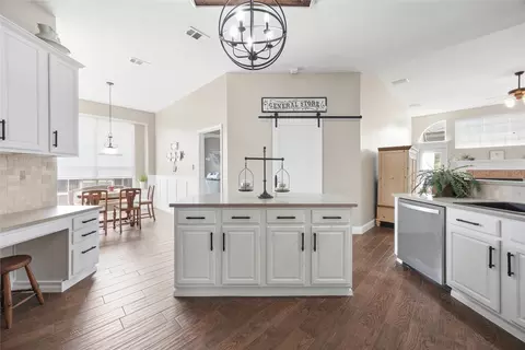1004 Dover Heights Trl, Mansfield, TX 76063