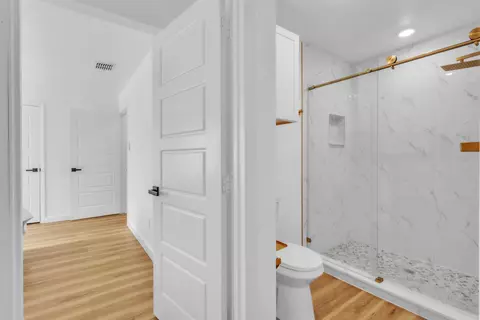 Entry Way - 203 E 7th St, Irving, TX 75060 photo 1 of 1