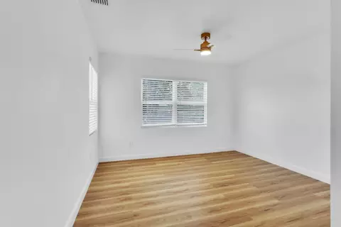 Bedroom - 203 E 7th St, Irving, TX 75060 photo 4 of 5