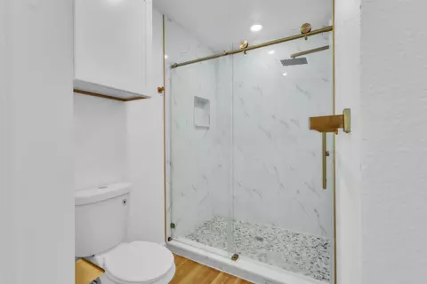 Bath - 203 E 7th St, Irving, TX 75060 photo 3 of 4