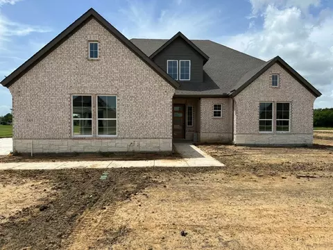 585 Brown Rd, Leonard, TX 75452