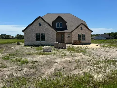 585 Brown Rd, Leonard, TX 75452