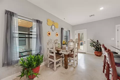 Dining - 718 E Crawford St, Denison, TX 75021 photo 1 of 3