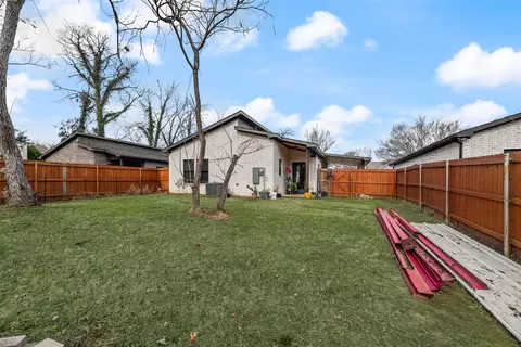 Exterior - 718 E Crawford St, Denison, TX 75021 photo 8 of 8