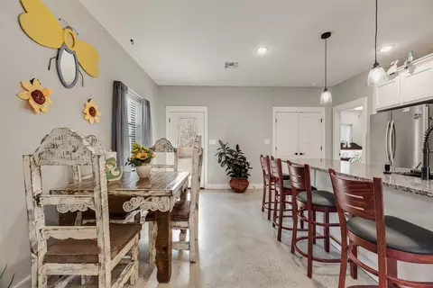 Dining - 718 E Crawford St, Denison, TX 75021 photo 3 of 3
