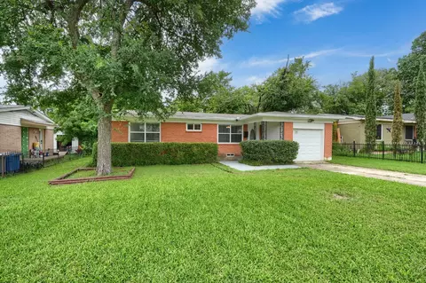 10628 Benbrook Dr, Dallas, TX 75228