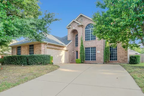 1107 Eastbrook Dr, Glenn Heights, TX 75154