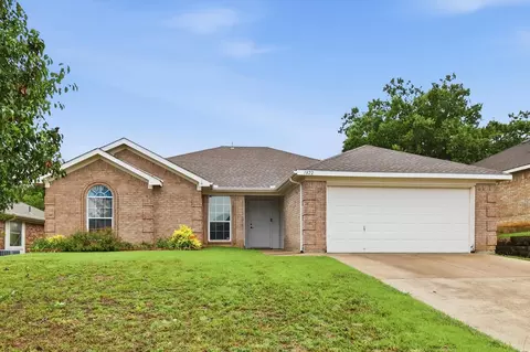 1822 Cancun Dr, Mansfield, TX 76063