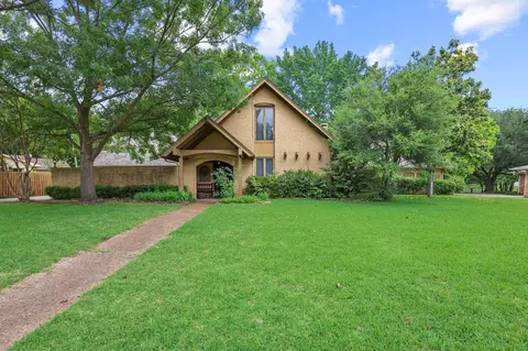 2531 Shoreline Dr, Sherman, TX 75092