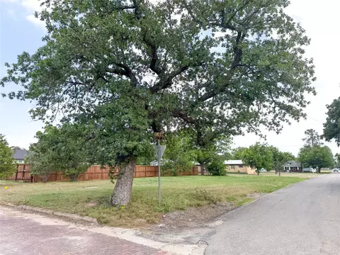 1111 W 9th St, Cisco, TX 76437