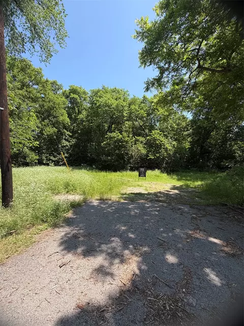 2140 Shellhorse Rd, Dallas, TX 75241