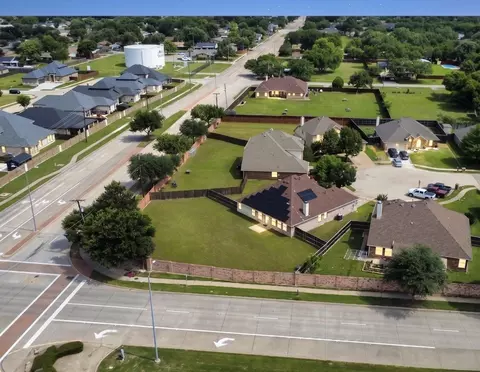 1435 Fleetwood Cove Dr, Grand Prairie, TX 75052