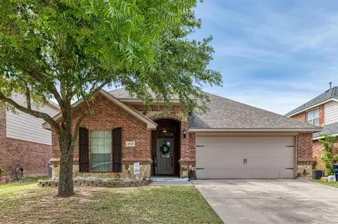 4945 Wild Oats Dr, Fort Worth, TX 76179
