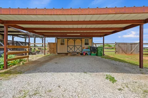 Exterior - 153 Mccrae Ln, Boyd, TX 76023 photo 5 of 8